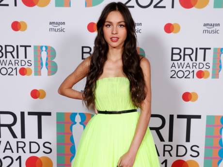 Elvis Costello verdedigt Olivia Rodrigo na ‘jatten’ lied: ‘Zo werkt rock 'n roll’