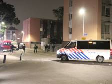 Man (20) gooide stenen naar ME-bus en sloopte lantaarnpaal tijdens rellen Kanaleneiland, rechter legt celstraf op