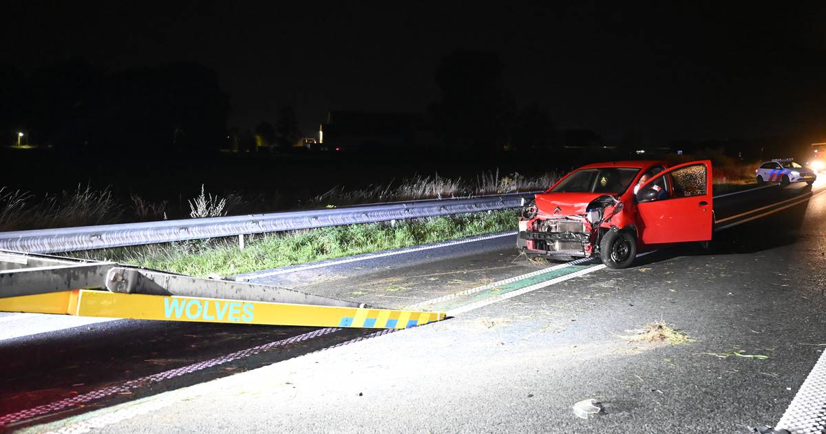 Eenzijdig ongeluk op N36 bij Vriezenveen.