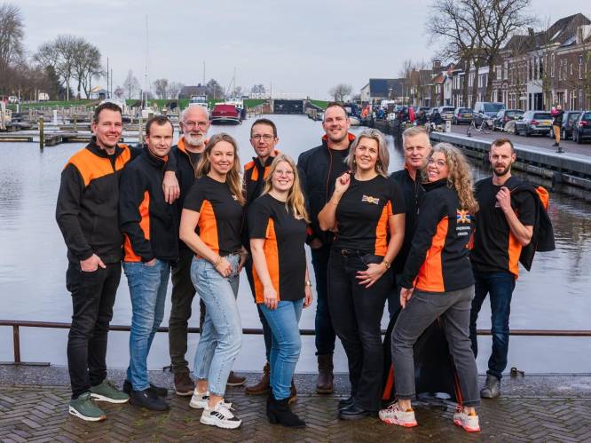 Oranjevereniging was op sterven na dood, maar nu is alles anders: ‘Het leeft weer in Genemuiden’