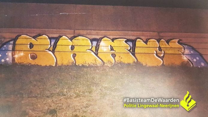 Graffiti Langs De Bij Waardenburg Politie Houdt Drie Verdachten n Zaltbommel Nl