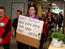 Protestmars dwars door het Beatrixziekenhuis heen: ‘We hadden liever ons werk gedaan maar dit moet’