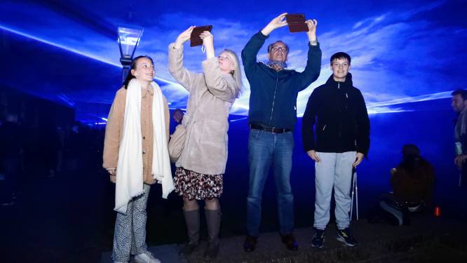 Slot Loevestein onder water? ‘Wolken of golven, het is je eigen interpretatie’