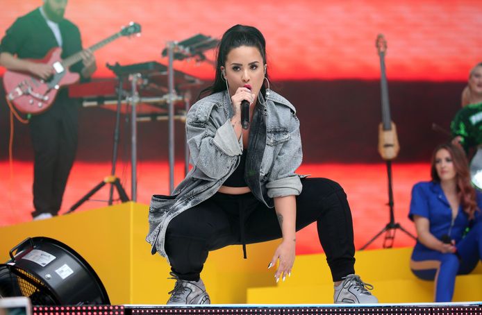 Demi Lovato trad dit weekend op op het Capital FM Summertime Ball. Haar stem klonk toen al veel zwakker dan fans van haar gewoon zijn.
