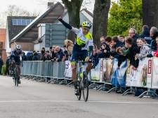 Zware Wim Hendriks Trofee levert Dejaegher zijn eerste grote zege op, 125 renners halen finish niet