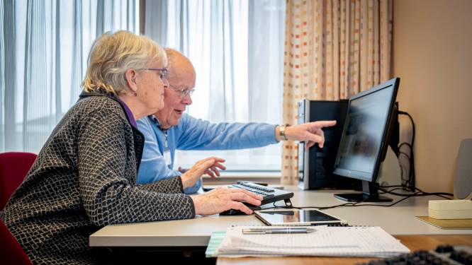 Bonnie (70) wordt zenuwachtig van ‘al dat internetgedoe’; KBO Meierijstad wijst op digitale kloof bij ouderen 