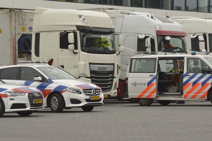 De politie doet onderzoek.