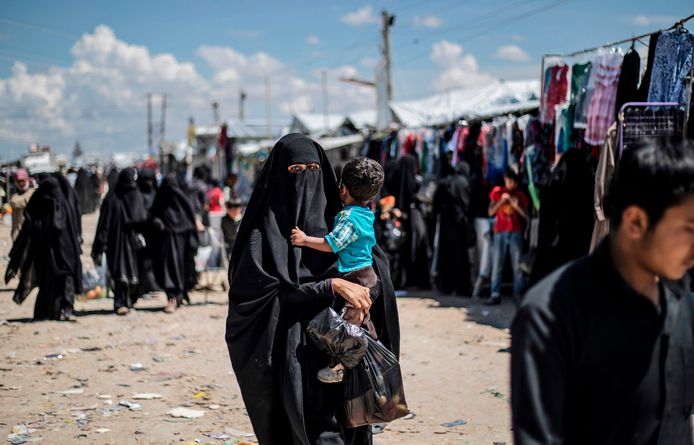 Gedetineerde IS-weduwen in het Koerdische Al Hol. Foto uit april 2019.