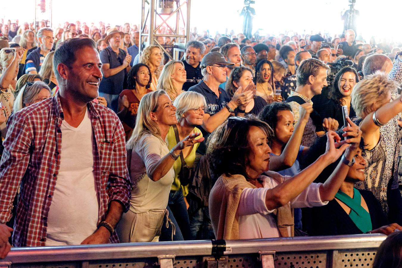 Candy Dulfer en Joss Stone laten Den Bosch swingen op het Soul Live