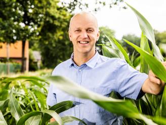 Hoogspanning op de boerderij van boer Garry: “Op deze manier maakt Barbara het mij wel gemakkelijk”