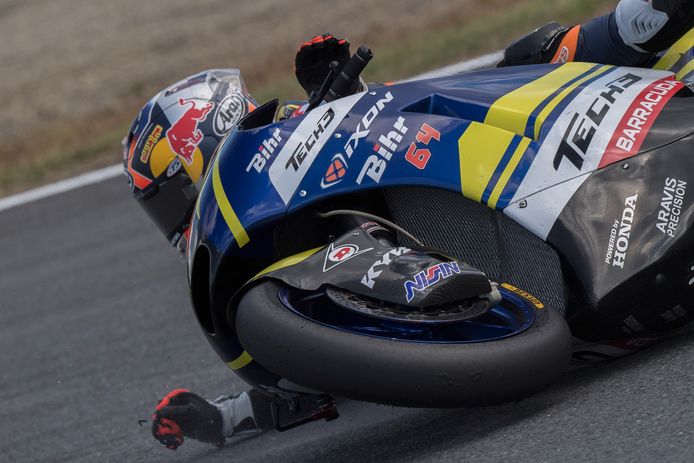 Bo Bendsneyder crasht tijdens de MotoGP van Japan.