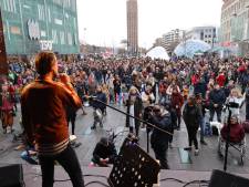 Massaprotest tegen ‘angstvirus’ in Eindhoven: ‘Bizar dat dit mag’