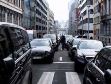 Des chauffeurs de taxis manifesteront mardi matin devant le parlement bruxellois pour s’opposer à Uber