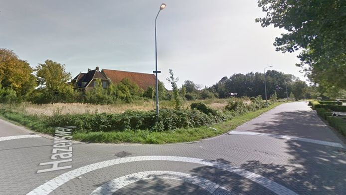 De plek waar de woningen moeten komen: de hoek van de Hazersweg en de Havenweg.