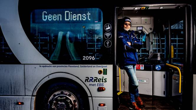 Het salaris van buschauffeur Hans (60) uit Apeldoorn staat al vijf jaar stil: ‘Uit eten met de kinderen doen we niet snel meer’