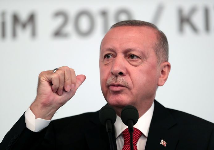 Turkse president Erdogan vandaag tijdens zijn toespraak voor zijn partijgenoten.