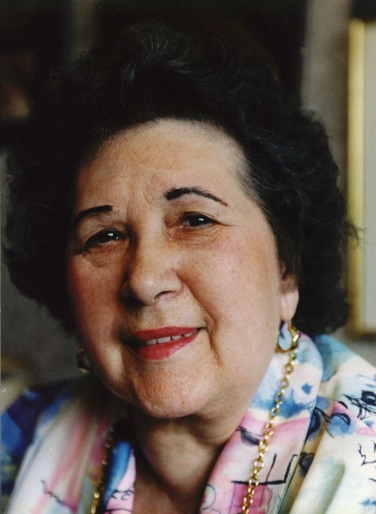 Mary Servaes-Bey (1919-1998) alias Zangeres Zonder Naam. Foto ANP Beeld 