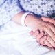 Vrouw ontwaakt na 27 jaar uit haar coma: "Houd hoop"