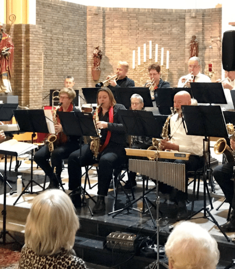 More Music Orkest brengt Okkenbroeks dorpshuis Ons Centrum in kerstsferen