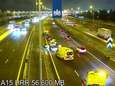 Kettingbotsing met acht auto's en ongeval bij Beneluxtunnel zorgen voor flinke files op A15