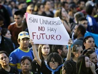 Honderdduizenden Argentijnen protesteren tegen besparingen bij universiteiten