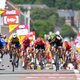 Tom Boonen op de streep gevloerd door jong Belgisch sprintgeweld (maar hij blijft wél leider)