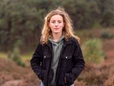 Nikki (20) moet hard knokken om danseres te worden: ‘Ik word elke dag met spierpijn wakker’