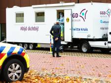Woerdenaren klagen dat ze voor coronatest ver moeten reizen: GGD belooft meer ‘testbussen’