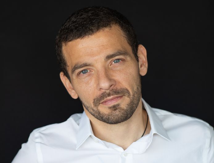 Deniz Kuypers, oud-Hengeloër schrijft over het leven aan de westkust van Amerika.