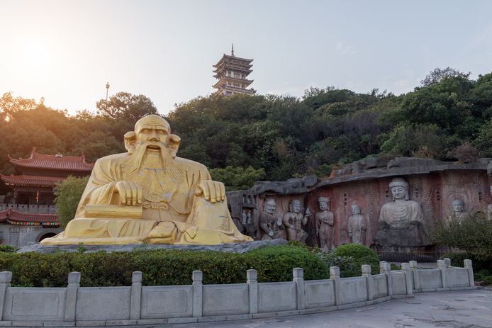 Laozi-standbeeld in Wuxi, China.
