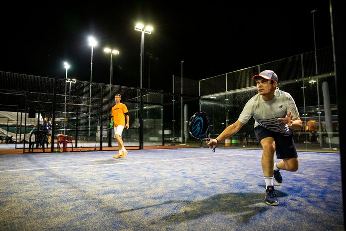 Tennisvereniging Prinsejagt is de eerste in Eindhoven die padel aanbiedt.