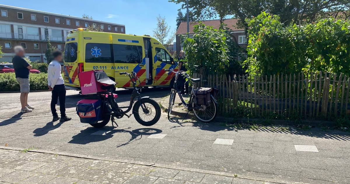 Aanrijding tussen fietser en flitsbezorger in Ede.