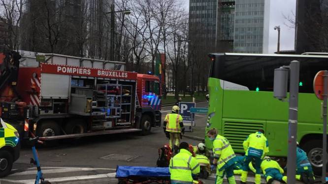 Fietskoerier overleden na aanrijding met Flixbus
