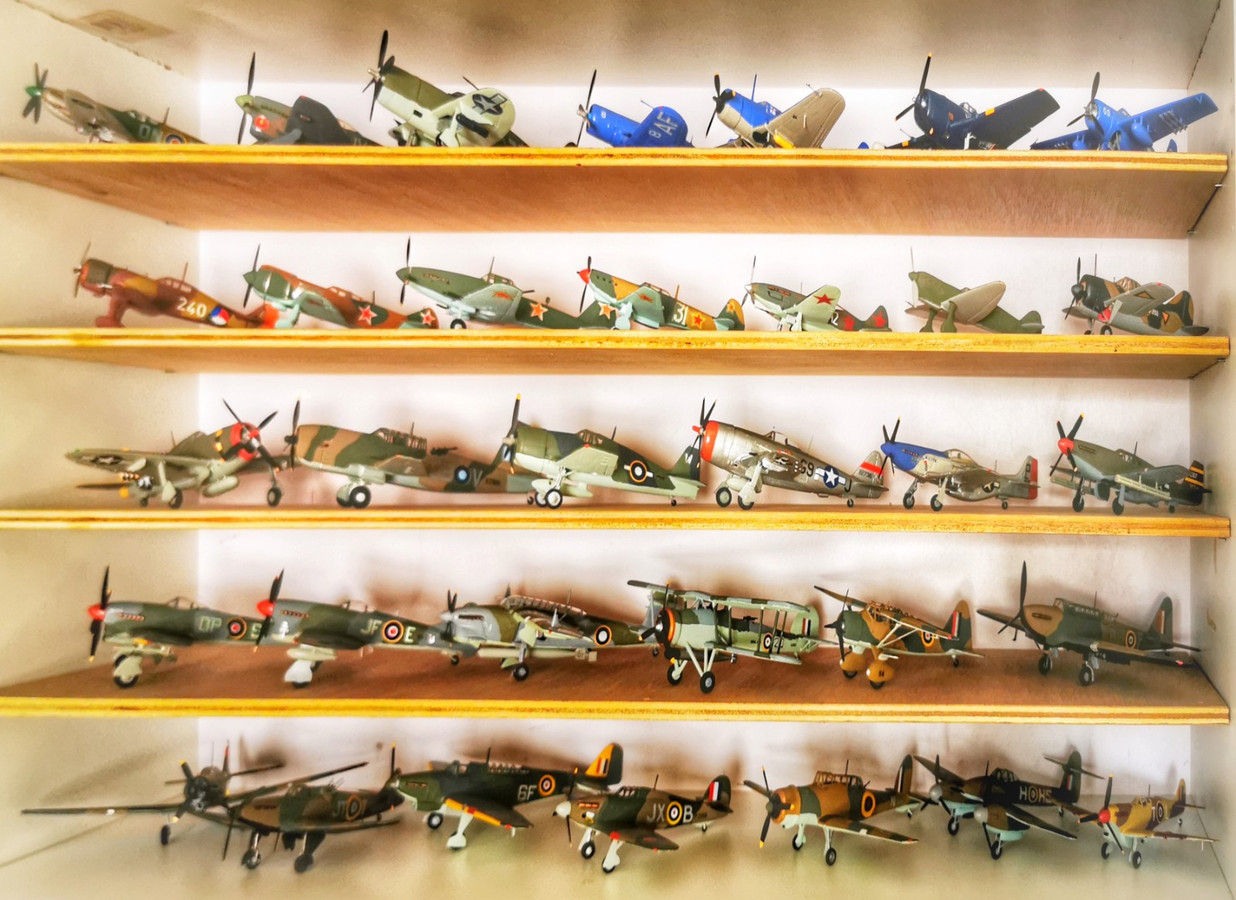 Guggenheim Museum werkzaamheid Koor Gezocht: museum voor de zeshonderd vliegtuigjes van modelbouwman Willy |  Foto | pzc.nl