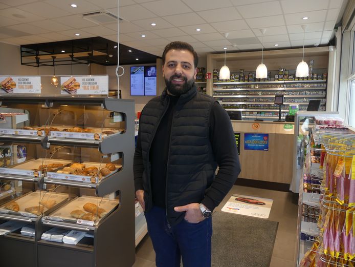 Mko Avagyan in het Total-tankstation in Astene.