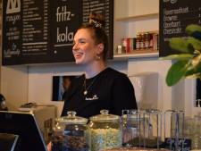 Lotte (29) runt Koffiemaatjes in Utrecht: 'De combinatie horeca en zorg maakt dit werk mooi'