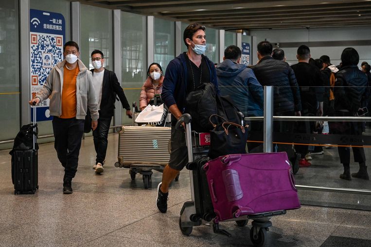 Het Capital International Airport in Peking. Vanaf woensdag geeft China weer visa af aan buitenlandse toeristen. Beeld AFP