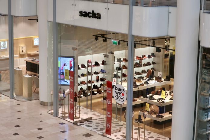 Les magasins de chaussures Sacha en faillite 140 emplois menac s