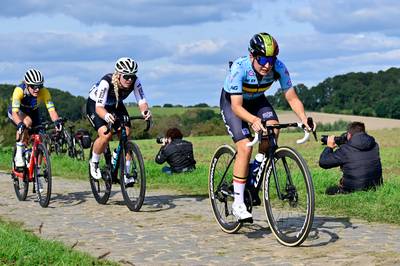 LIVE EUROPEAN CYCLING CHAMPIONSHIPS. The Netherlands controls the peloton, will the Belgian women show themselves?