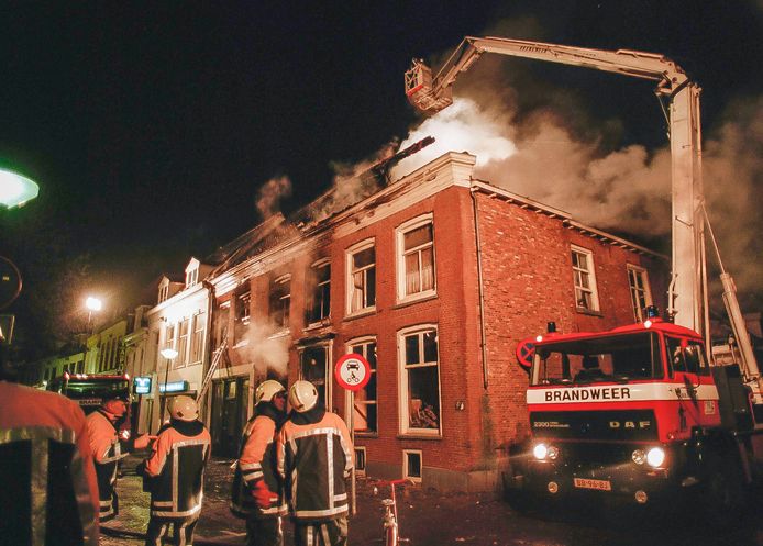 In de Sneepoortstraat in Harderwijk gaat het in januari 1998 gruwelijk mis.