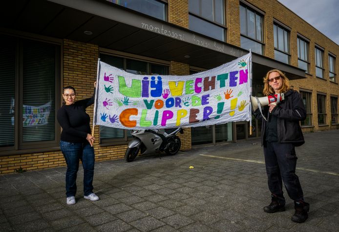 Medewerkers van school kregen talloze berichten van oud-directeur ...