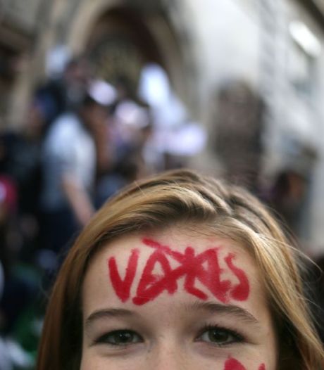 Des lycées bloqués à Paris pour protester contre les expulsions d'élèves étrangers