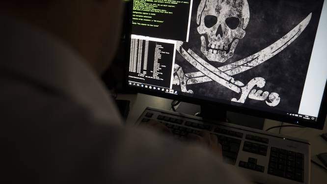 Professoren en studenten UT trappen massaal in nepmail