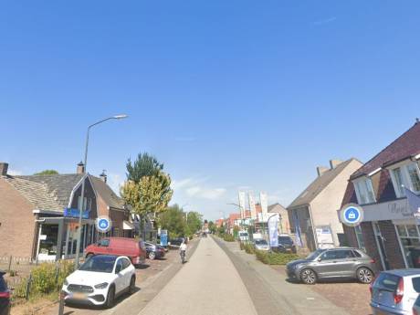 Jongeren slaan Berlicummer (62) van fiets, zus vraagt zich af waarom politie er zo laat werk van maakt   