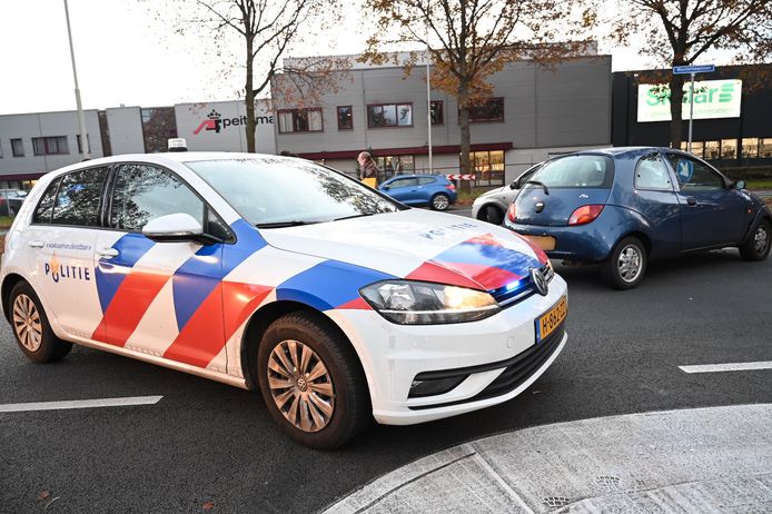 Twee auto's kwamen woensdagmiddag in botsing in Breda.