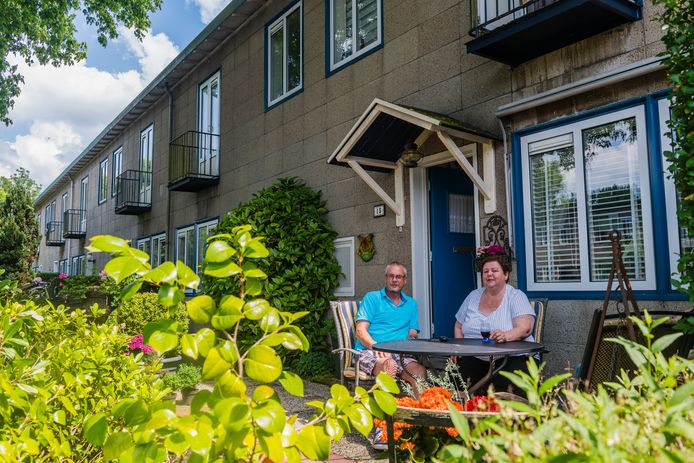 De woningbouw wil de woningen aan de Ridderschapslaan in Zeist gaan slopen. De huidige bewoners willen niet weg.