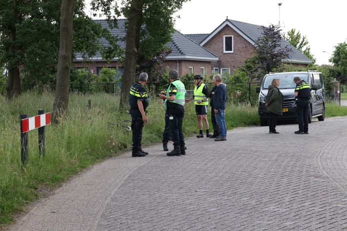 De wielrenner raakte gewond.