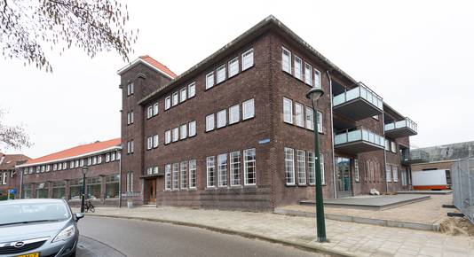 EINDHOVEN - Op het NRE-terrein wordt, aan de Nachtegaallaan, gebouwd aan de appartementen in gebouw 2, van het CPO Twee. Genomineerd Dirk Roosenburgprijs 2019
