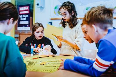 Schoolklas in Chaam een hele dag offline: ‘Veel onzin op social media, maar je weet wel wat iedereen
