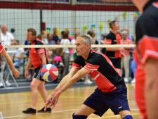 Voordat de sporthal wordt gesloopt, blikt DOS terug op vroeger: ‘Jonge fans hingen in het wandrek’